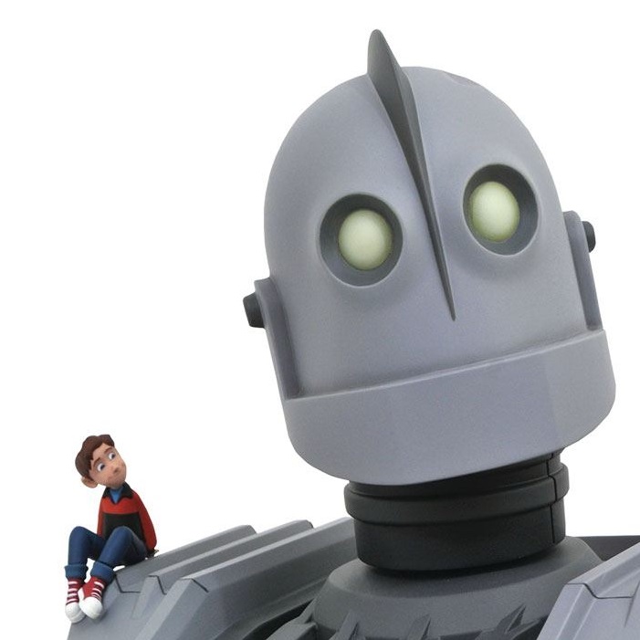 Bust The Iron Giant Legends In 3d Bust By Diamond Select