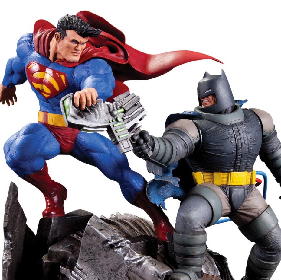Superman Batman Vs Superman Dc Comics Mini Battle Statue By Dc