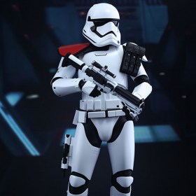 Star Wars The Force Awakens: First Order Stormtrooper Off. 1:6 scale by Hot Toys