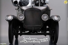 Ford T Laurel & hardy towed in a hole 1/12 scale by Infinite Statue