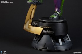 DC Comics: Lex Luthor Premium Format Figure by Sideshow