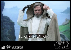 Luke Skywalker Sixth Scale Figure by Hot Toys