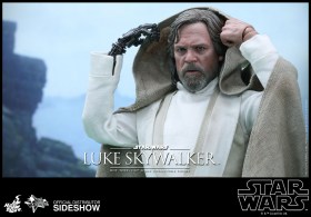 Luke Skywalker Sixth Scale Figure by Hot Toys