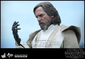 Luke Skywalker Sixth Scale Figure by Hot Toys