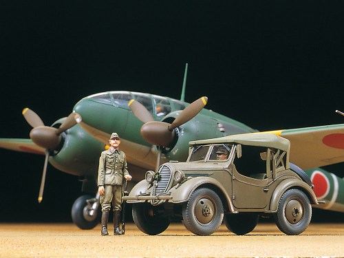 1/48 MITSUBISHI Ki-46 III TYPE 100 & 4x4 LIGHT VEHICLE KUROGANE SET by Tamiya