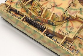 1/48 SCALE GERMAN TANK PANZERKAMPFWAGEN IV Ausf.H LATE PRODUCTION by Tamiya