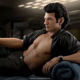 Ian Malcolm Jurassic Park 1/4 Statue by Chronicle Collectibles