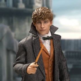 Newt Scamander Fantastic Beasts 2 Real Master Series 1/8 Action Figure by Star Ace Toys
