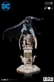 Batman by Eddy Barrows DC Comics Deluxe Art 1/10 Scale Statue by Iron Studios
