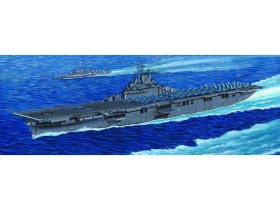 1/350 U.S. Aircraft Carrier CV-9 Essex 1943 by Trumpeter