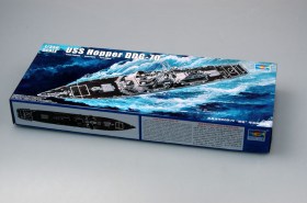 1/350 USS Hopper DDG-70 by Trumpeter