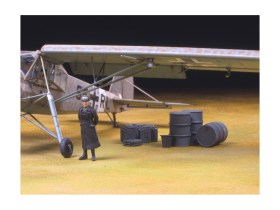 1/48 SCALE FIESELER FI156C STORCH by Tamiya