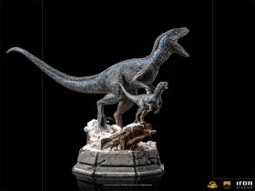 Blue and Beta Jurassic World Dominion Deluxe Art 1/10 Scale Statue by Iron Studios