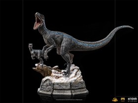 Blue and Beta Jurassic World Dominion Deluxe Art 1/10 Scale Statue by Iron Studios