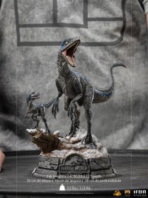 Blue and Beta Jurassic World Dominion Deluxe Art 1/10 Scale Statue by Iron Studios