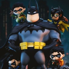 Batman Family Batman Animated icons PVC Figure by Iron Studios