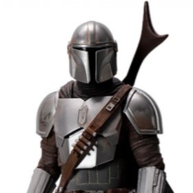 Din Djarin Star Wars The Mandalorian 1/5 Figure by Attakus