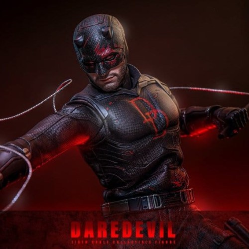 Daredevil Marvel Daredevil Born Again 1/6 Action Figure by Hot Toys