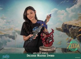 Decayed Master Sword The Legend of Zelda Tears of the Kingdom 1/1 Life Size Statue by First 4 Figures