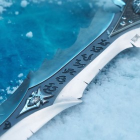 Frostmourne Sword World of Warcraft Replica 1/1 Scale by Blizzard
