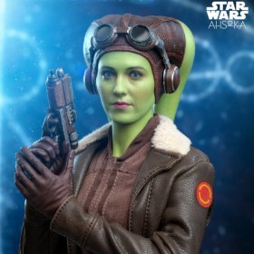 Hera Syndulla Star Wars Ahsoka 1/6 Action Figure by Hot Toys
