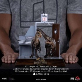 Raptors at the Kitchen's Door Jurassic Park Art 1/10 Scale Statue by Iron Studios