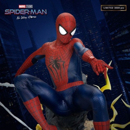 The Amazing Spider-Man No Way Home Master Craft Statue by Beast Kingdom Toys