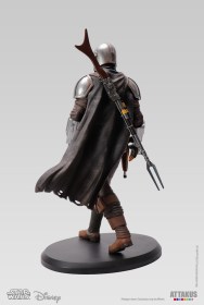 Din Djarin Star Wars The Mandalorian 1/5 Figure by Attakus