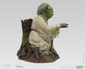 Yoda Using the Force Star Wars Statue by Attakus