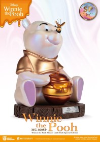 Winnie the Pooh Special Edition Disney Master Craft Statue by Beast Kingdom Toys
