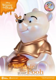 Winnie the Pooh Special Edition Disney Master Craft Statue by Beast Kingdom Toys