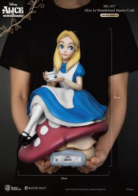 Alice In Wonderland Master Craft Statue Alice by Beast Kingdom Toys