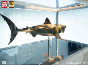 Jaws Bronze Jaws 1/18 Maquette by ECC