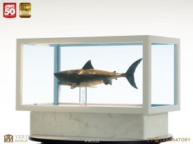 Jaws Bronze Jaws 1/18 Maquette by ECC