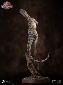 Female Velociraptor White Queen Jurassic Park III Maquette 1/4 by ECC