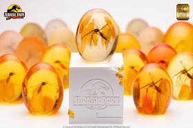Elephant Mosquito in Amber Jurassic Park Statue by Elite Creature Collectibles