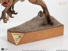 Male Velociraptor Jurassic Park The Lost World 1/4 Statue by ECC