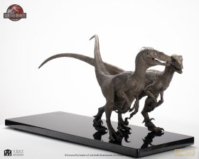 Pair of Velociraptors Jurassic Park 1/8 Statue by ECC