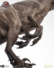 Pair of Velociraptors Jurassic Park 1/8 Statue by ECC