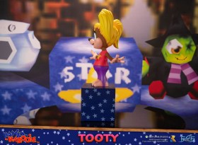 Tooty Banjo Kazooie Statue by First 4 Figures