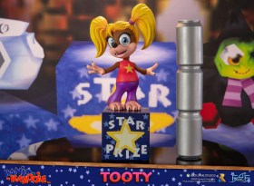 Tooty Banjo Kazooie Statue by First 4 Figures