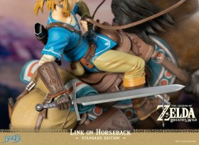 Link on Horseback The Legend of Zelda Breath of the Wild Statue by First 4 Figures