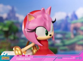 Amy Sonic the Hedgehog Statue by First 4 Figures