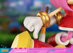 Amy Sonic the Hedgehog Statue by First 4 Figures