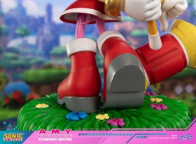 Amy Sonic the Hedgehog Statue by First 4 Figures