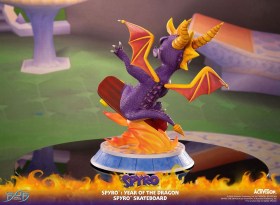 Spyro Skateboard Spyro Year of the Dragon PVC Statue by First 4 Figures