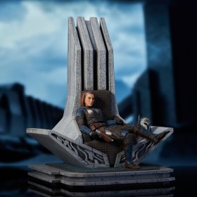 Bo-Katan Kryze on Throne The Mandalorian Star Wars Premier Collection 1/7 Statue by Gentle Giant