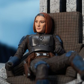 Bo-Katan Kryze on Throne The Mandalorian Star Wars Premier Collection 1/7 Statue by Gentle Giant