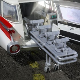 Ecto-1 (1984) Ghostbusters Plasma Series 1/18 Vehicle by Hasbro