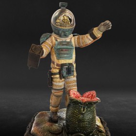 Officer Kane Alien 1/4 Statue by HCG